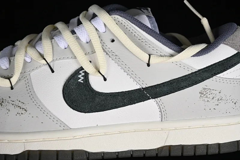 All Categories Nk SB Dunk Series Nk SB Dunk Low Low-top sneakers Nk Dunk Low SE Bubble Jellyfish Gray Island SB strap low-top casual sneakers FJ4188-100